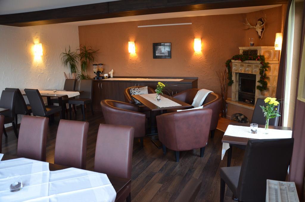 Lukas Restaurant Hotel Lounge Bar 슈바르즈하이드 외부 사진